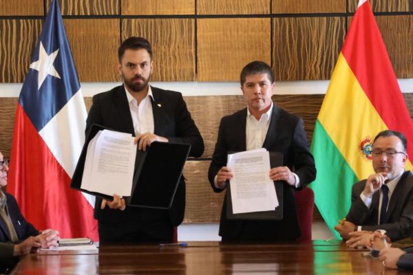 Chile y Bolivia firman acuerdo para promover la migración regular immichile
